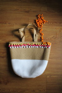 DIY on How to Make a Pom Pom Beach Bag